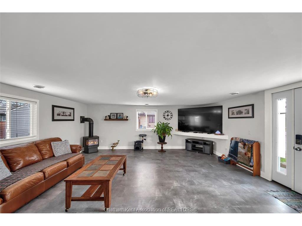 









430


Ross

Lane,
Erieau,




ON
N0P 1N0

