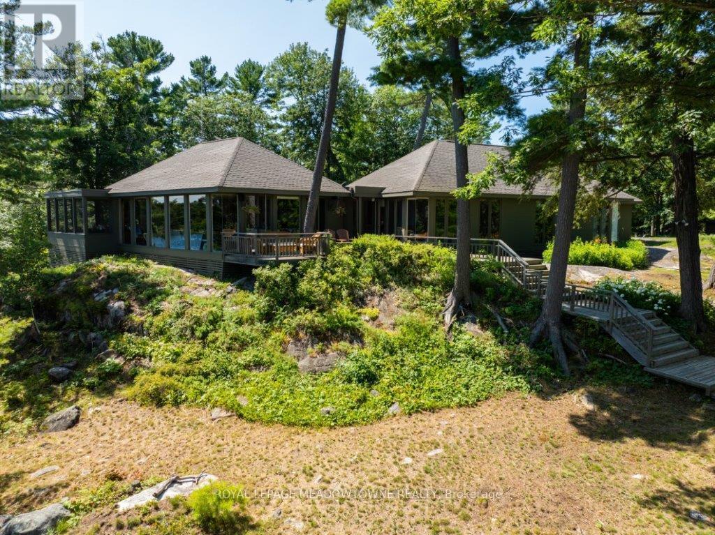 












1 B 642 WHITE PIGEON ISLAND

,
The Archipelago,




Ontario
P2A2W8

