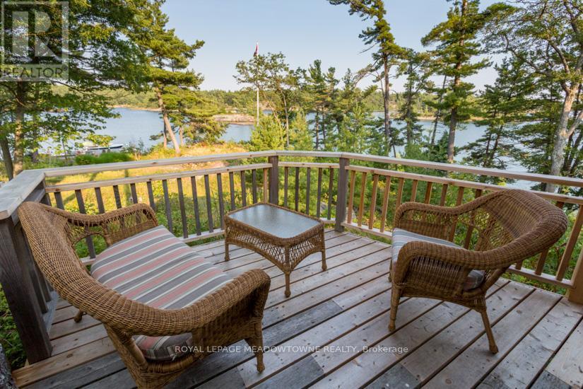 












1 B 642 WHITE PIGEON ISLAND

,
The Archipelago,




Ontario
P2A2W8

