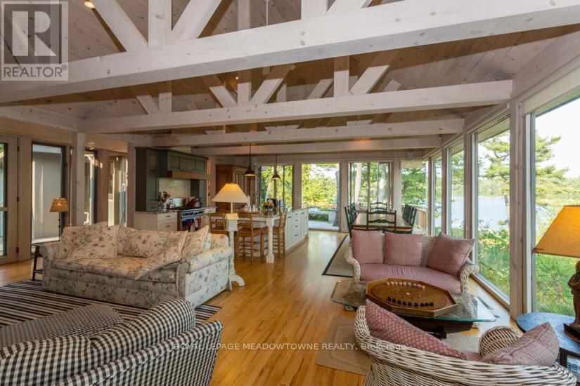 












1 B 642 WHITE PIGEON ISLAND

,
The Archipelago,




Ontario
P2A2W8

