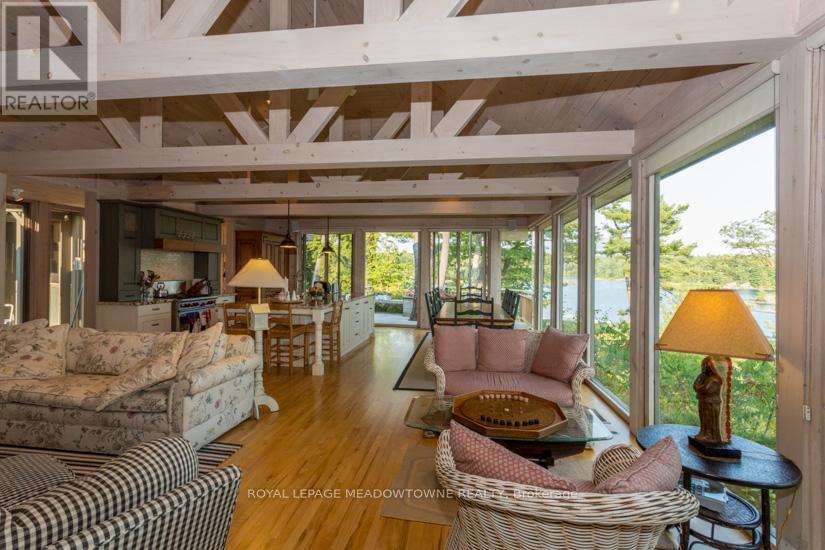 












1 B 642 WHITE PIGEON ISLAND

,
The Archipelago,




Ontario
P2A2W8

