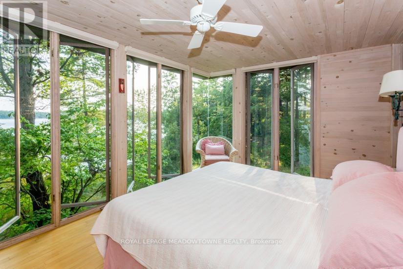 












1 B 642 WHITE PIGEON ISLAND

,
The Archipelago,




Ontario
P2A2W8


