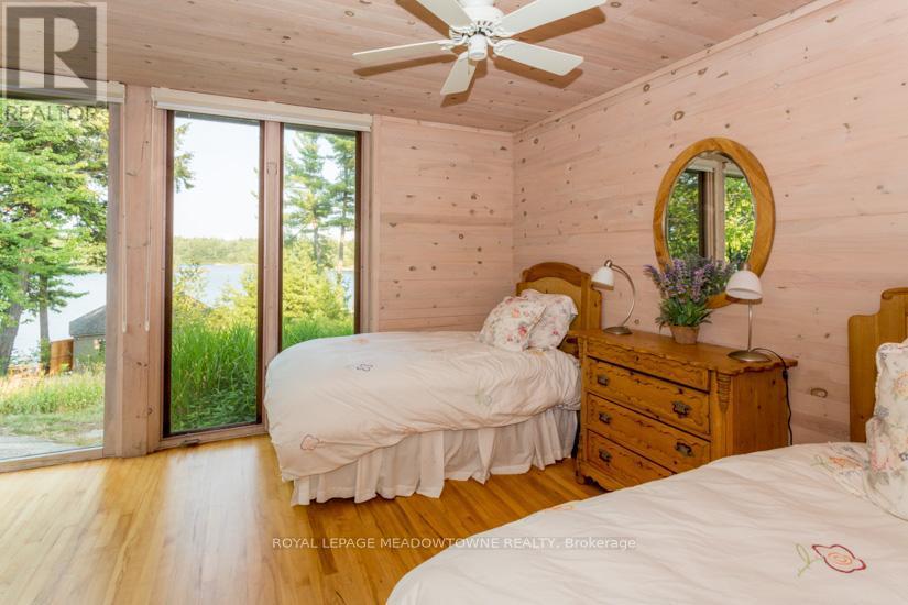 












1 B 642 WHITE PIGEON ISLAND

,
The Archipelago,




Ontario
P2A2W8

