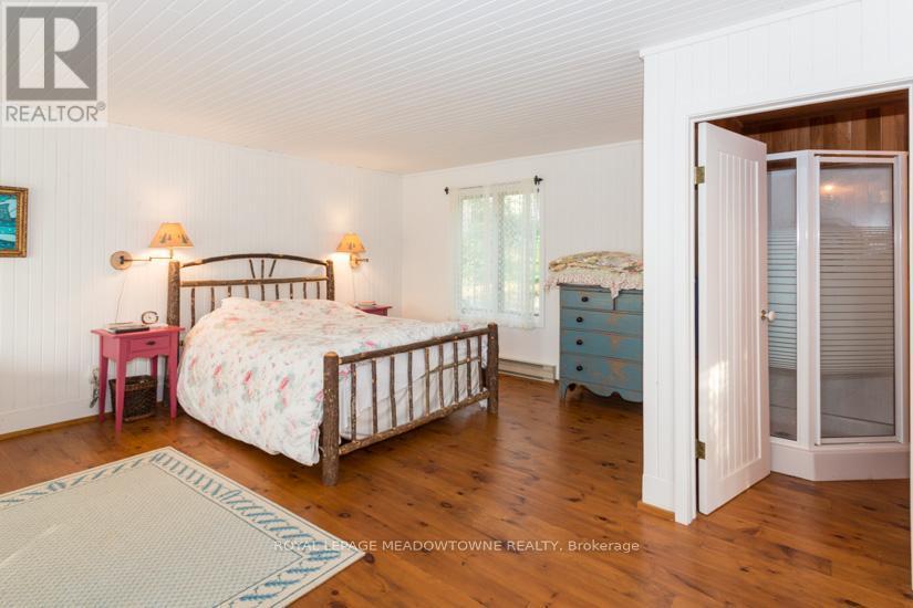












1 B 642 WHITE PIGEON ISLAND

,
The Archipelago,




Ontario
P2A2W8

