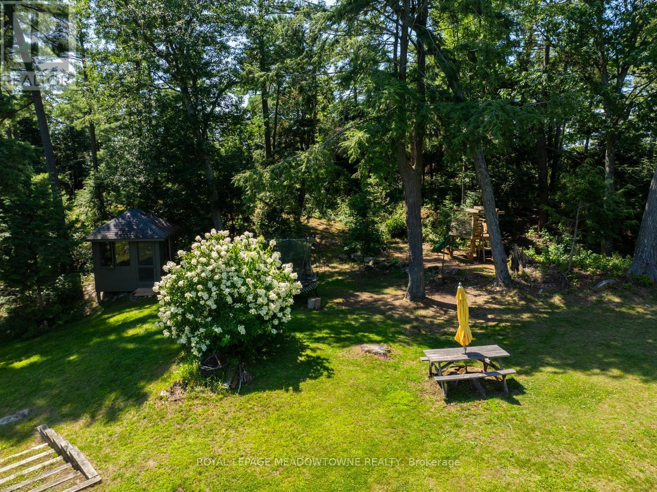 












1 B 642 WHITE PIGEON ISLAND

,
The Archipelago,




Ontario
P2A2W8

