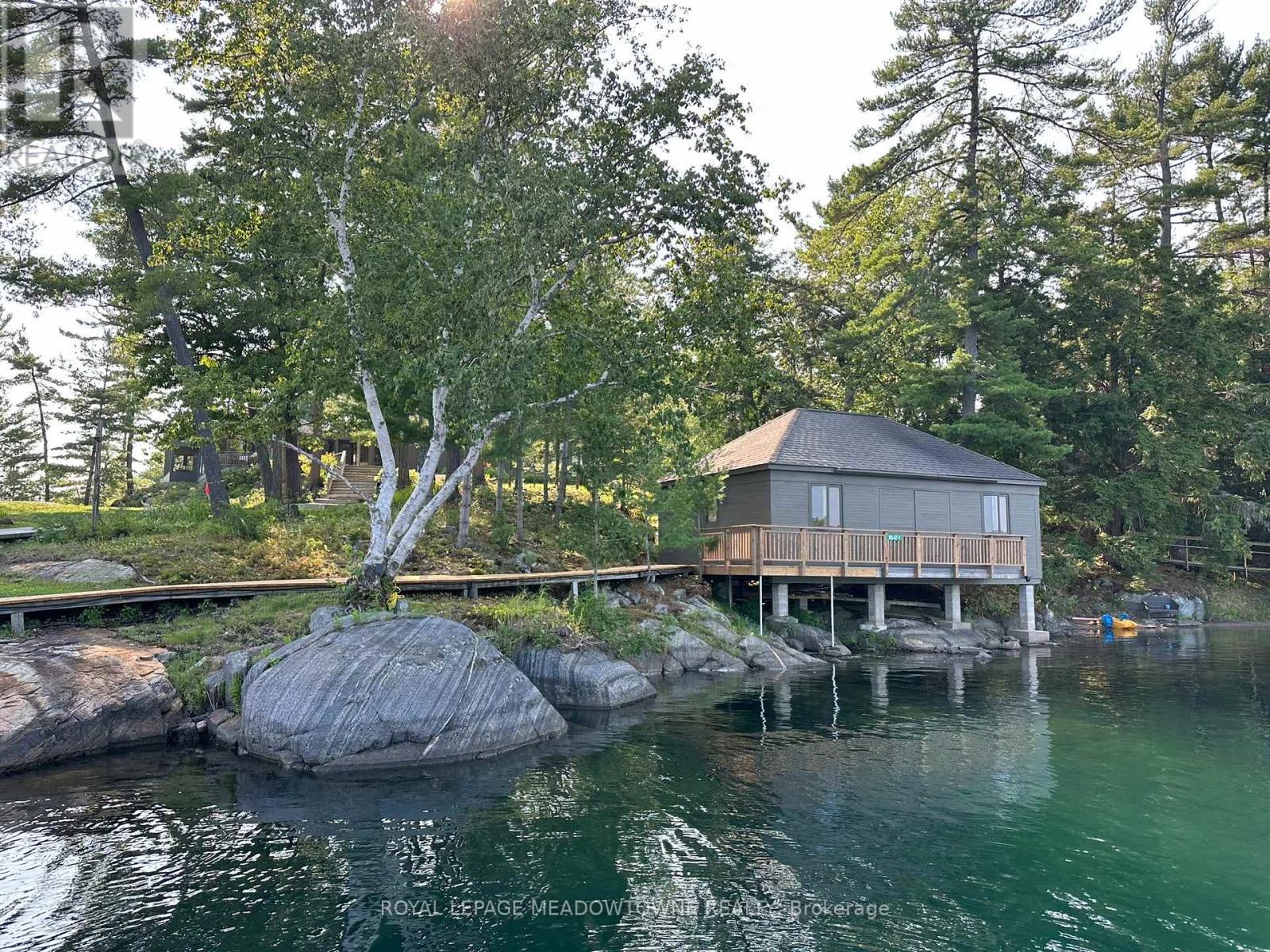 












1 B 642 WHITE PIGEON ISLAND

,
The Archipelago,




Ontario
P2A2W8

