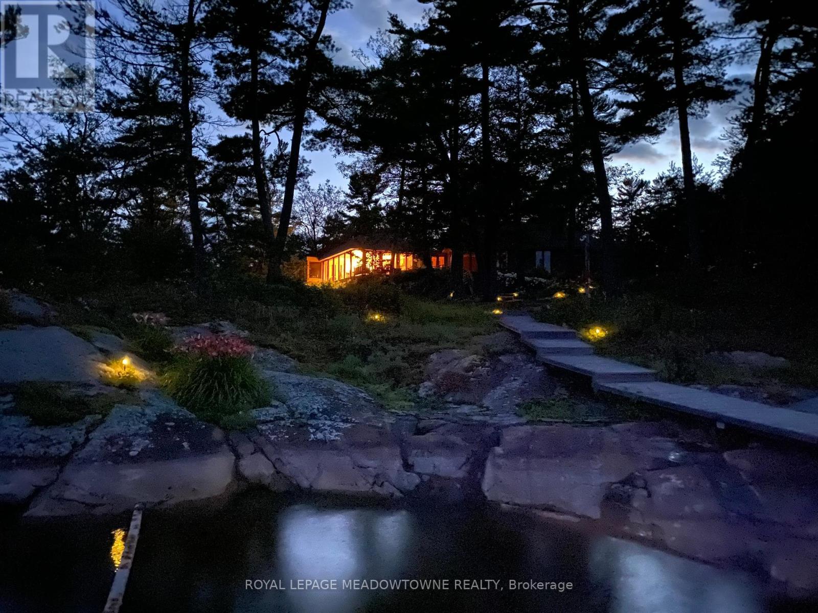 












1 B 642 WHITE PIGEON ISLAND

,
The Archipelago,




Ontario
P2A2W8

