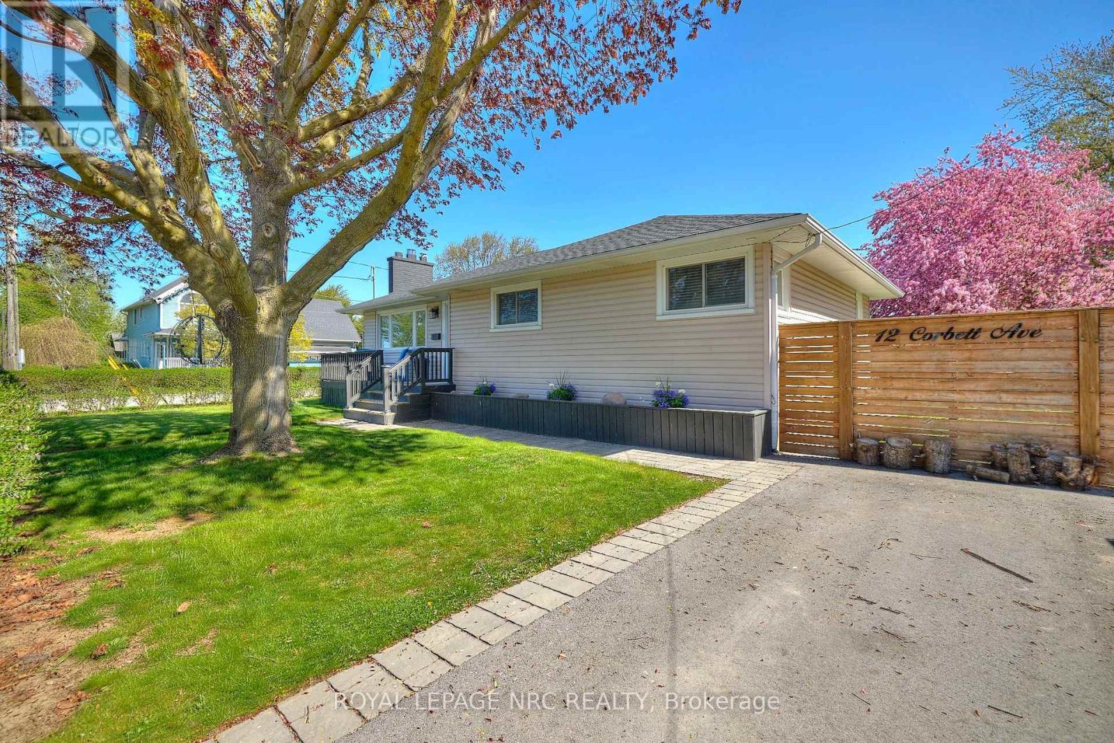 












12 CORBETT AVENUE

,
St. Catharines (Port Dalhousie),




Ontario
L2N5M5

