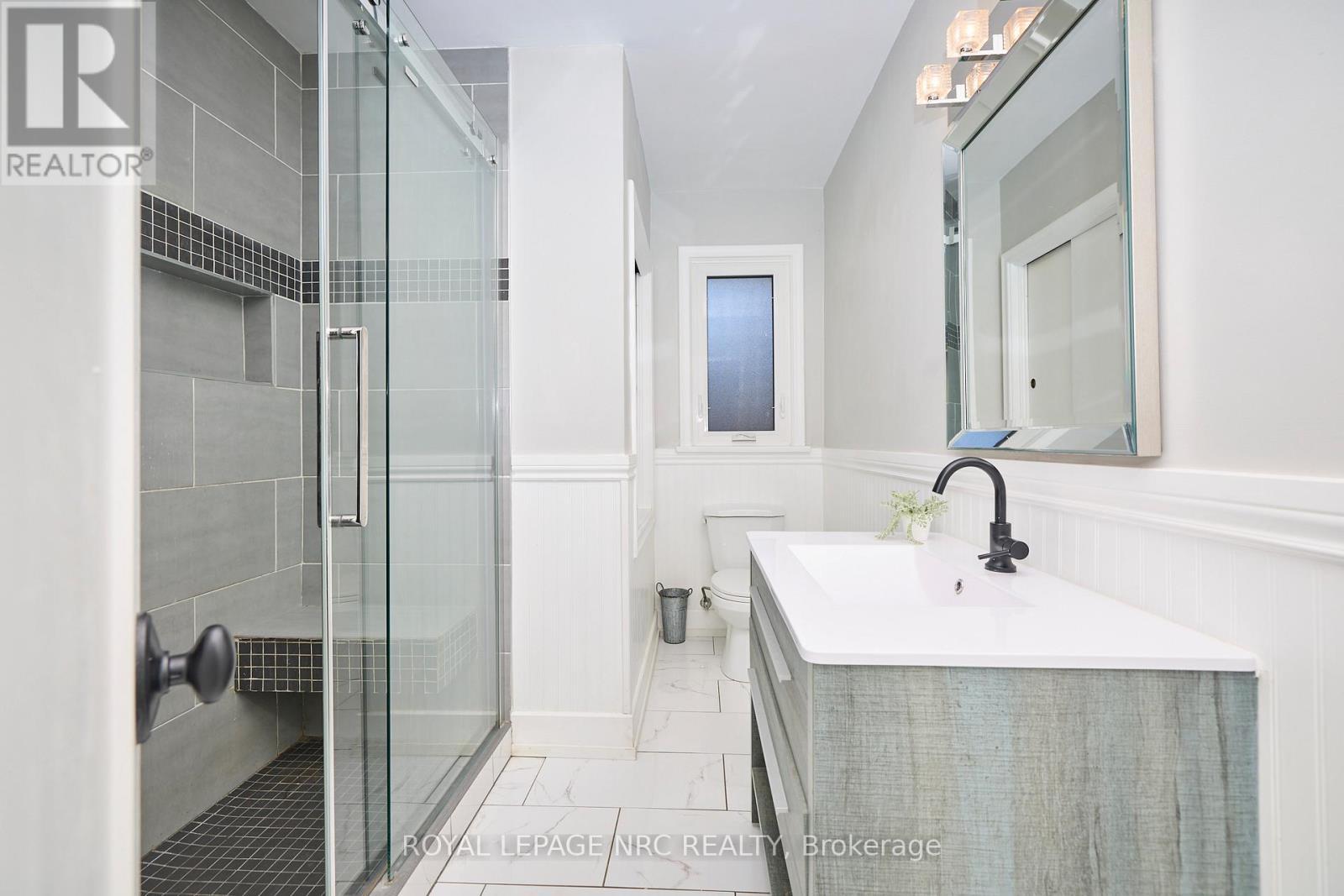 












12 CORBETT AVENUE

,
St. Catharines (Port Dalhousie),




Ontario
L2N5M5


