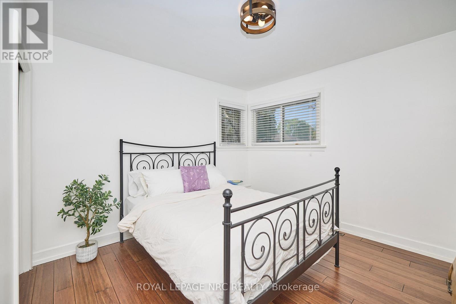 












12 CORBETT AVENUE

,
St. Catharines (Port Dalhousie),




Ontario
L2N5M5

