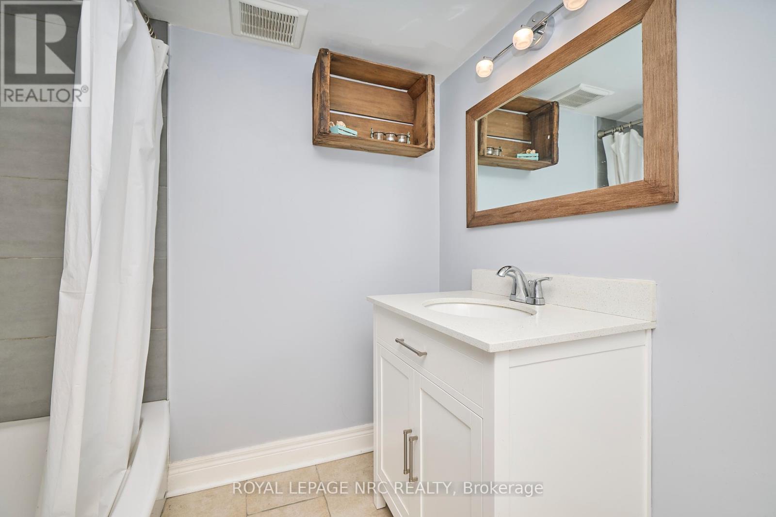 












12 CORBETT AVENUE

,
St. Catharines (Port Dalhousie),




Ontario
L2N5M5

