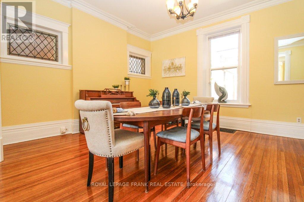 












210 MCDONNEL STREET

,
Peterborough Central (North),




Ontario
K9H2V9


