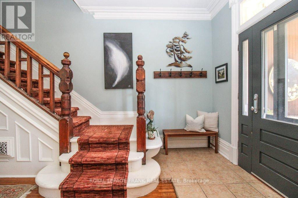 












210 MCDONNEL STREET

,
Peterborough Central (North),




Ontario
K9H2V9

