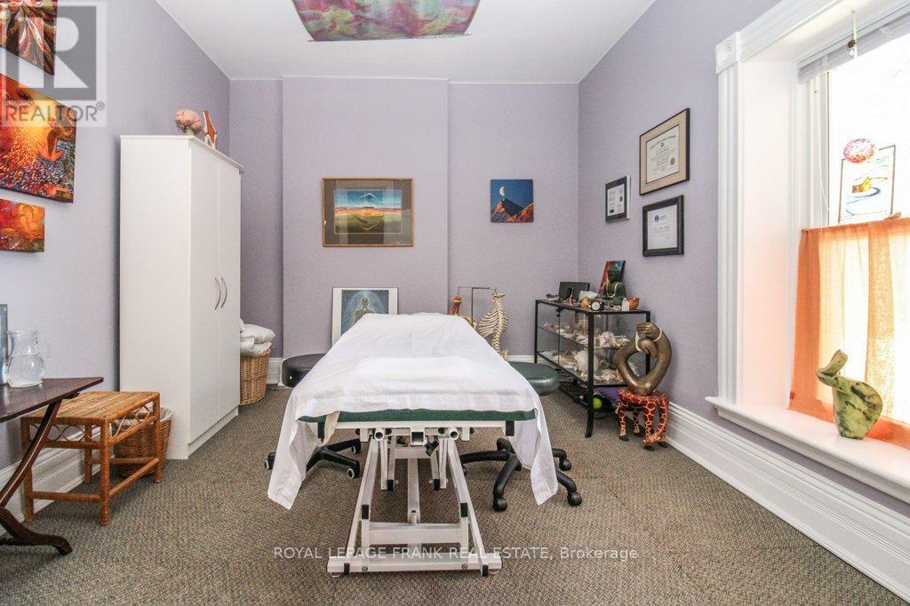 












210 MCDONNEL STREET

,
Peterborough Central (North),




Ontario
K9H2V9

