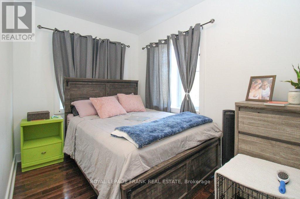 












210 MCDONNEL STREET

,
Peterborough Central (North),




Ontario
K9H2V9

