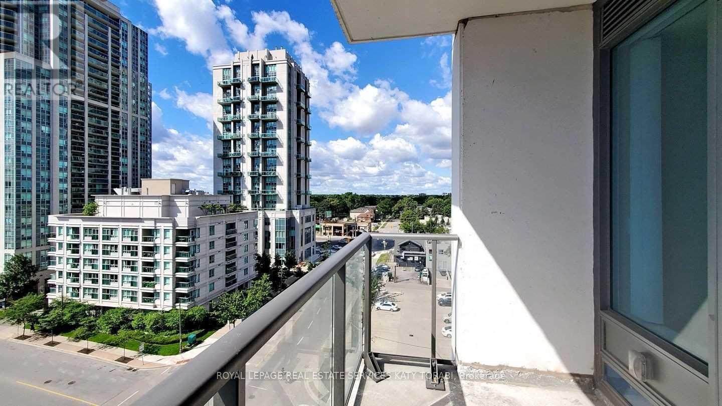 












907 - 28 AVONDALE AVENUE

,
Toronto,




Ontario
M2N0K2

