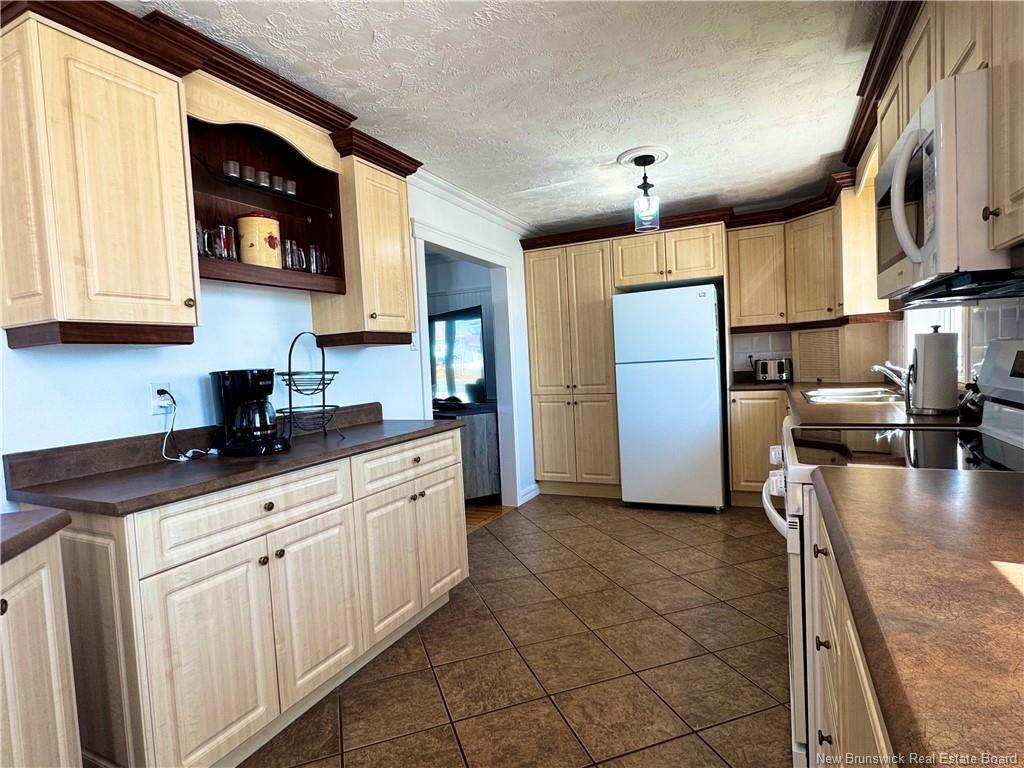 









3042


Route 305

,
Pigeon Hill,




NB
E8T 2W6

