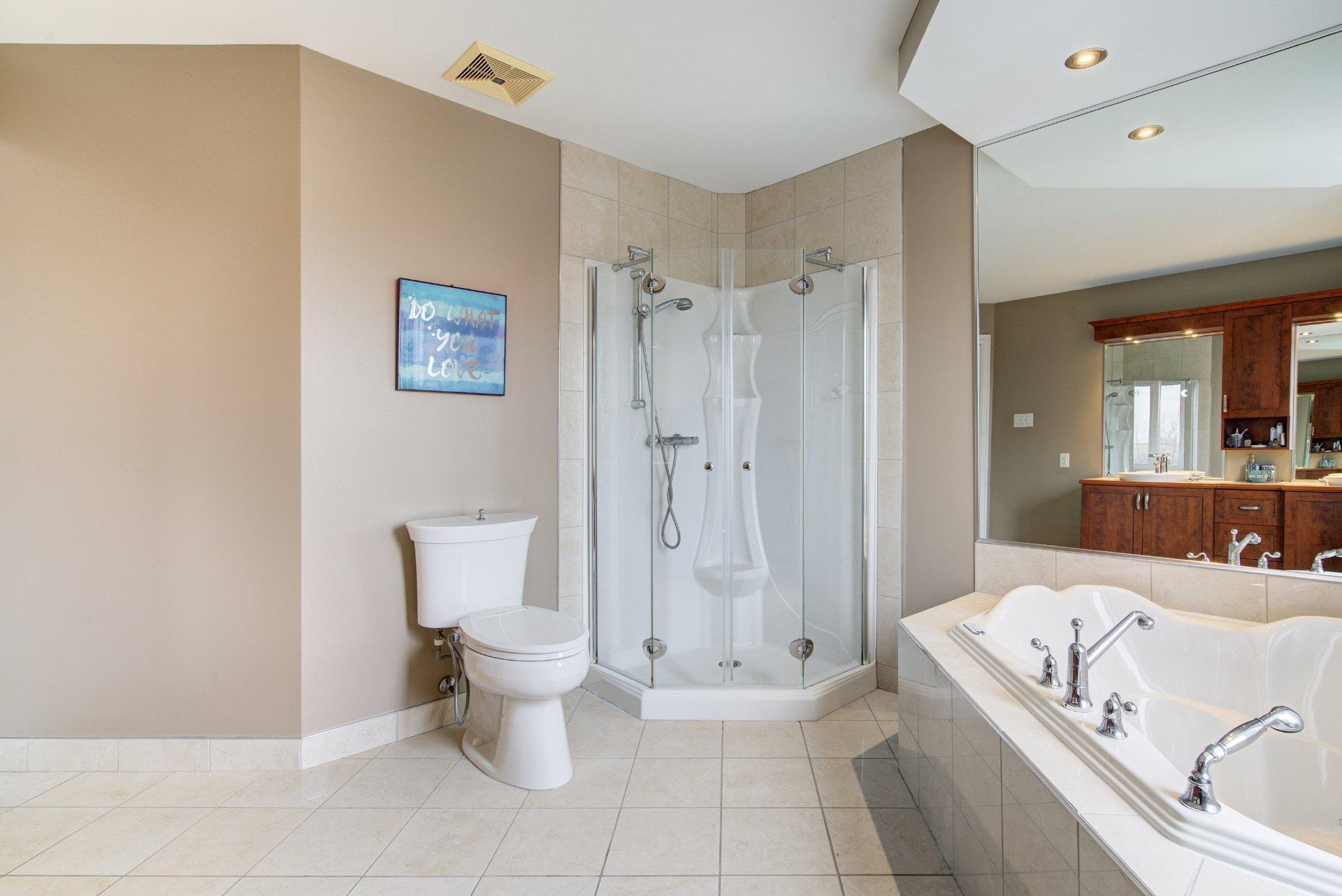 









7121


Rue des Pivoines

,
Longueuil (Saint-Hubert),




QC
J3Y9H5

