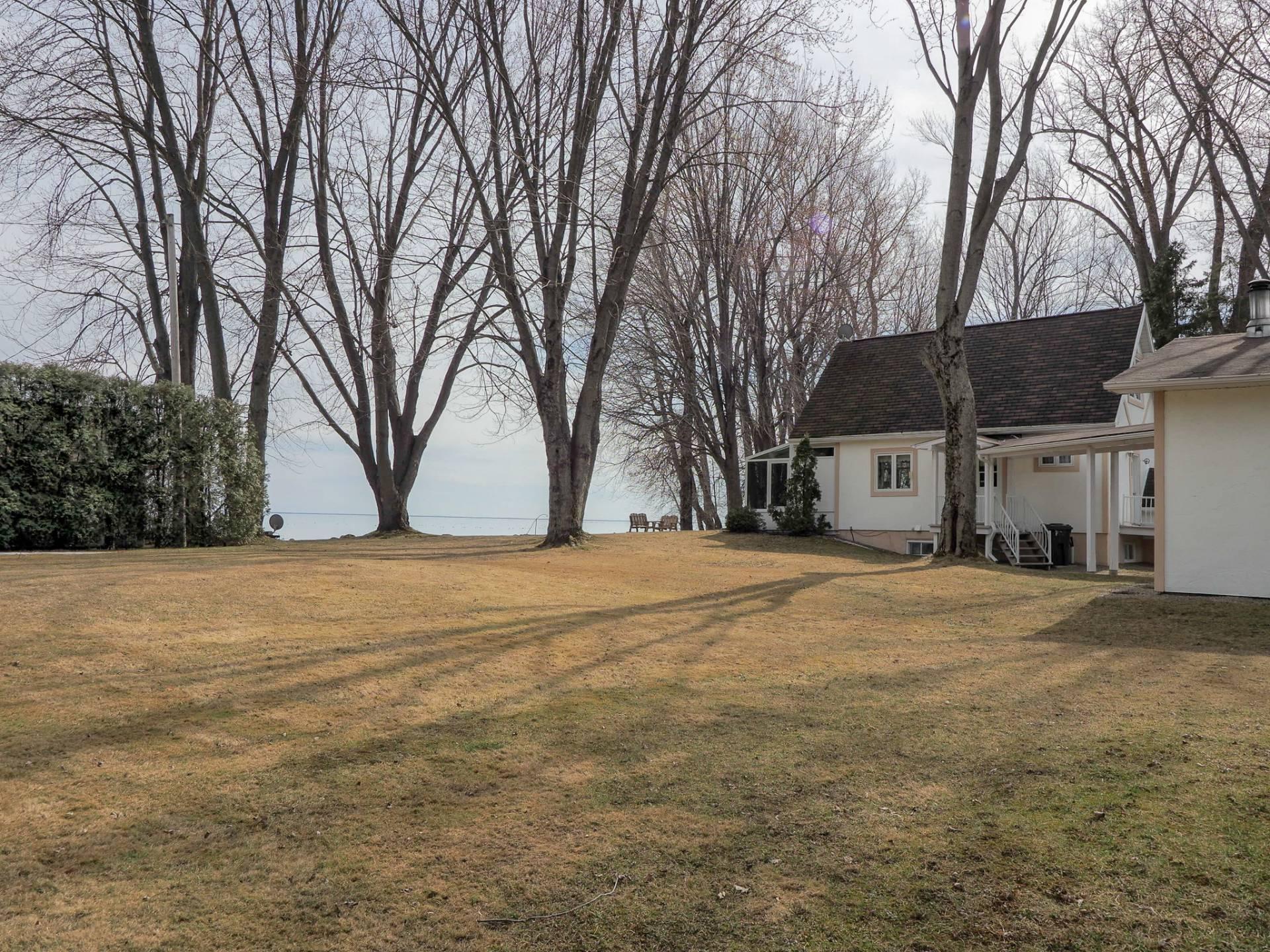 









1080


Ch. de la Tranchée-des-Sables

,
Yamachiche,




QC
G0X3L0

