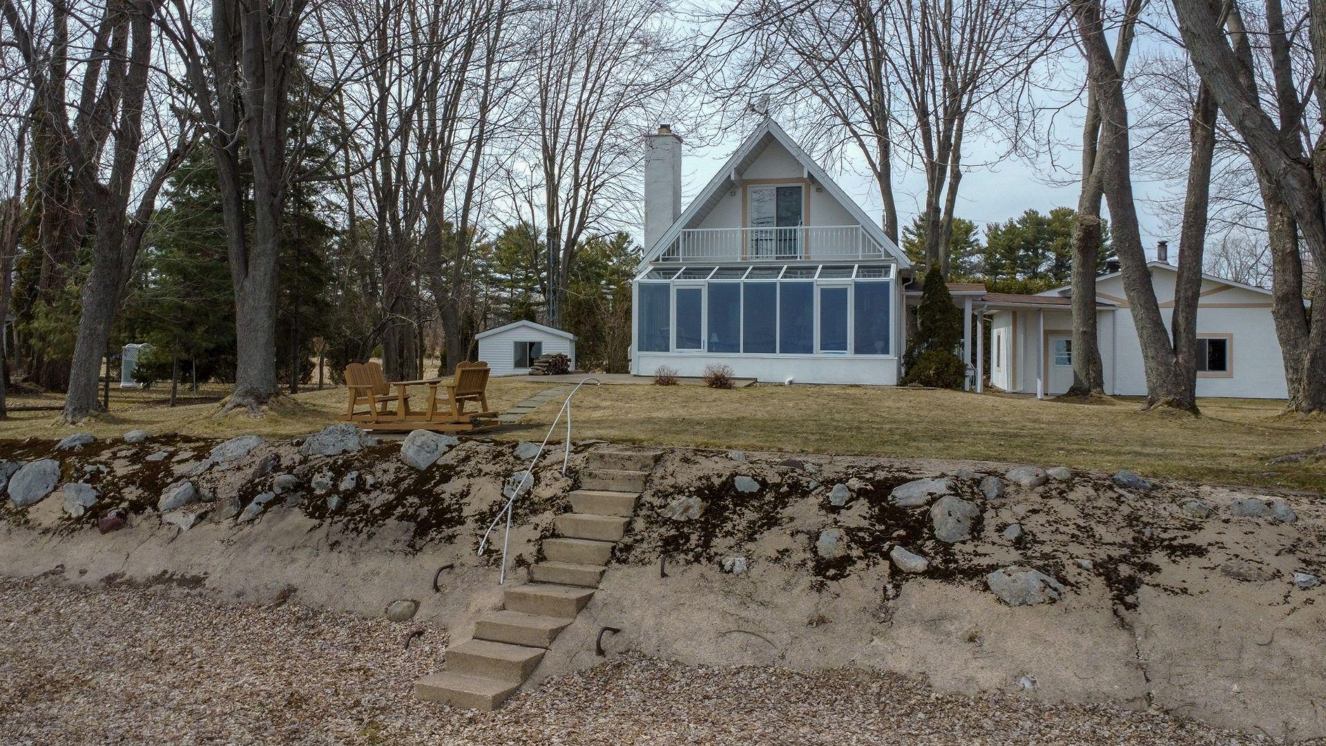 









1080


Ch. de la Tranchée-des-Sables

,
Yamachiche,




QC
G0X3L0

