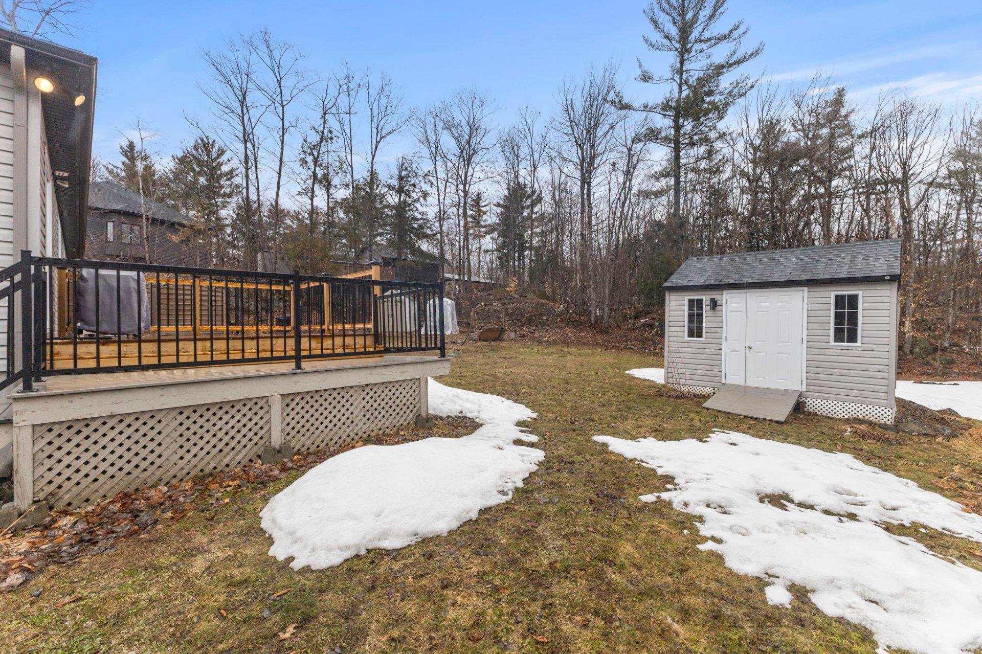 









38BZ


Rue Adonis

,
Val-des-Monts,




QC
J8N0C2

