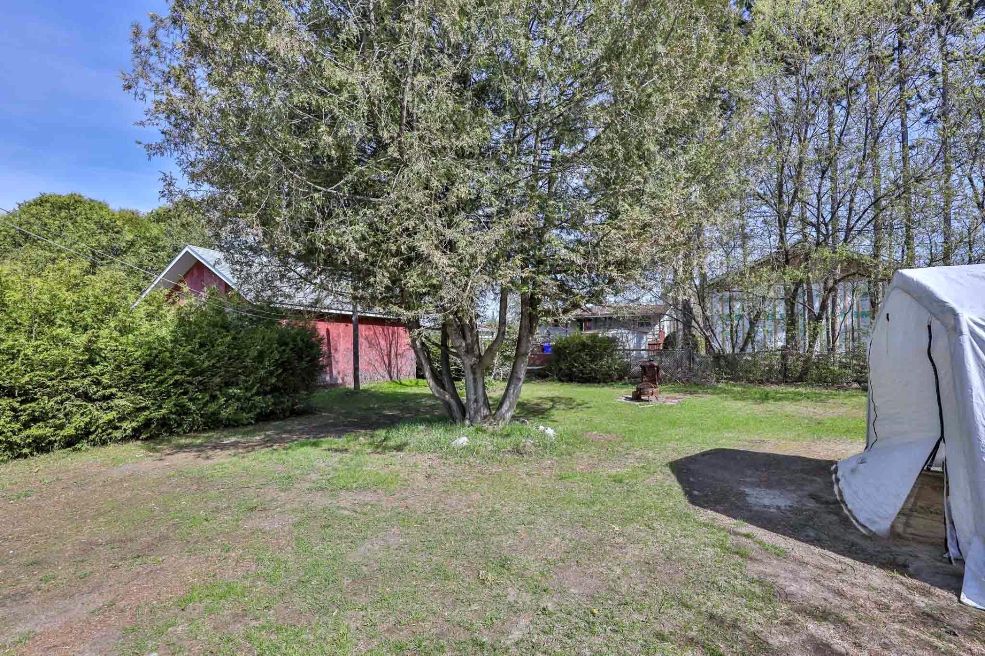 









258


Rue McDougall

,
Maniwaki,




QC
J9E1V8

