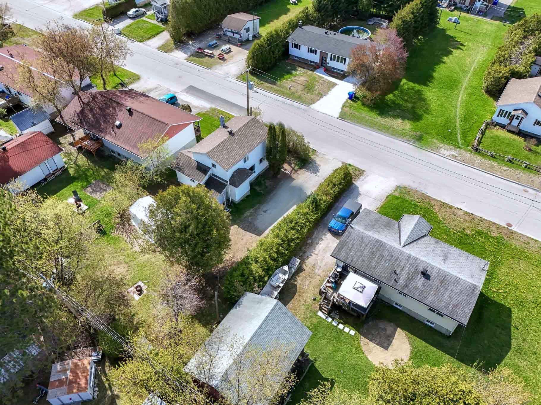 









258


Rue McDougall

,
Maniwaki,




QC
J9E1V8

