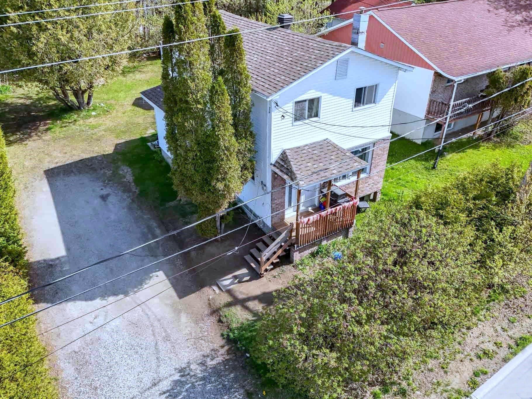 









258


Rue McDougall

,
Maniwaki,




QC
J9E1V8

