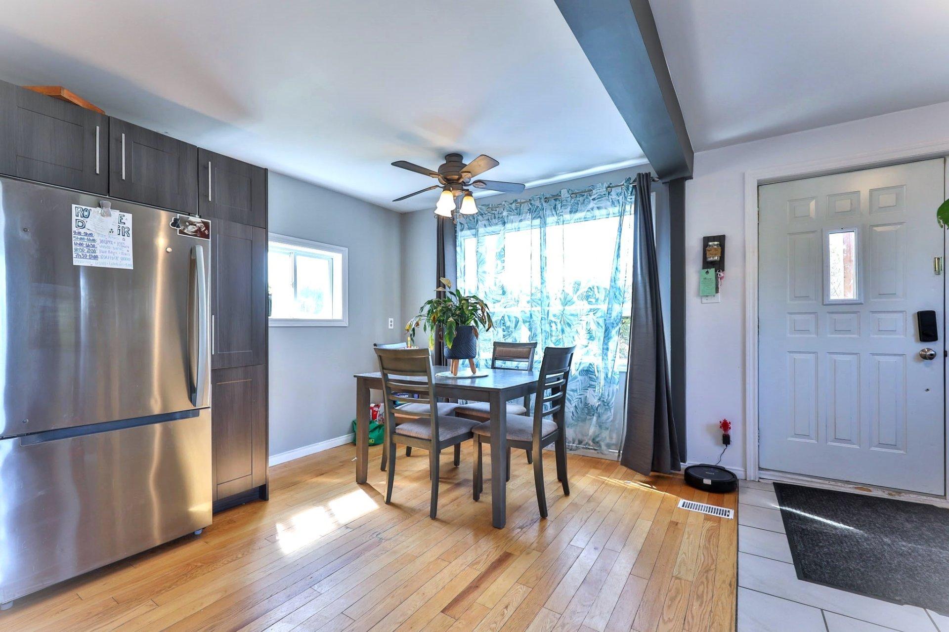 









258


Rue McDougall

,
Maniwaki,




QC
J9E1V8

