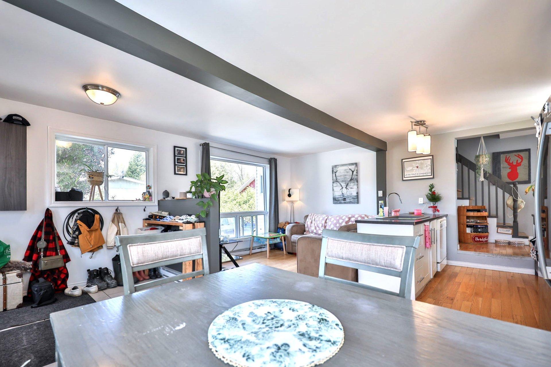 









258


Rue McDougall

,
Maniwaki,




QC
J9E1V8

