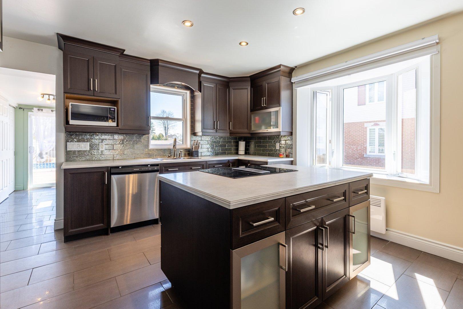 









655


126e Rue

,
Shawinigan,




QC
G9P3X3

