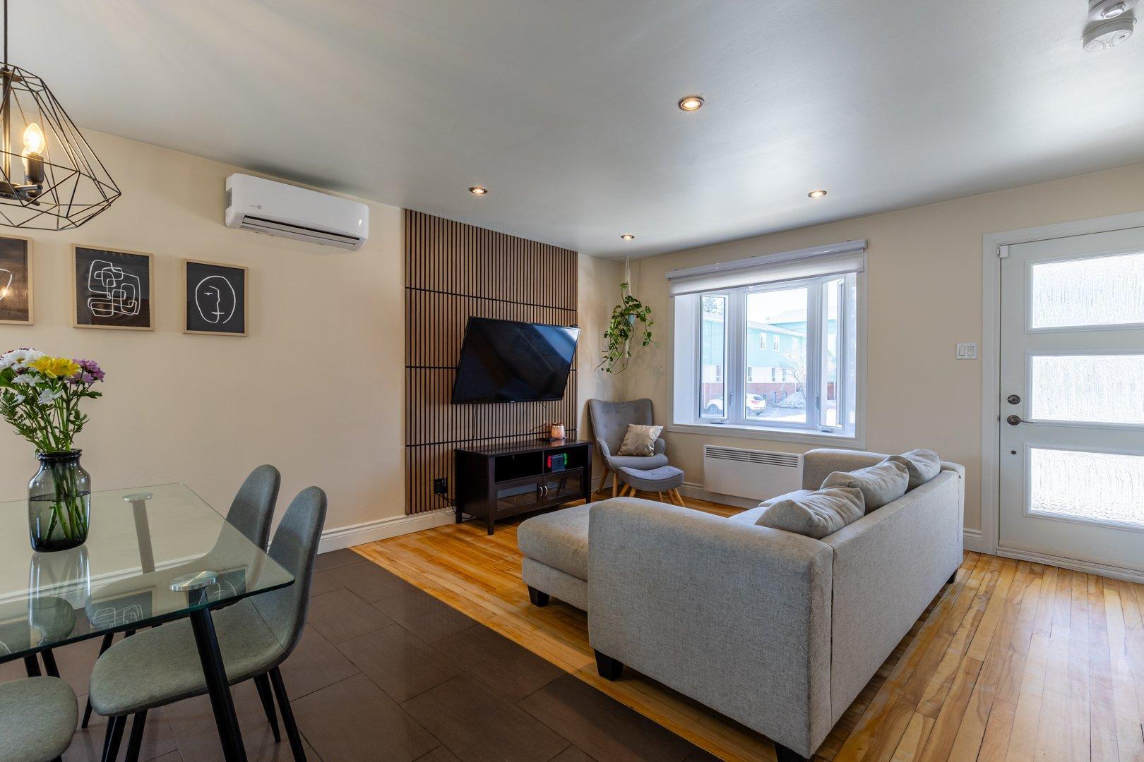 









655


126e Rue

,
Shawinigan,




QC
G9P3X3

