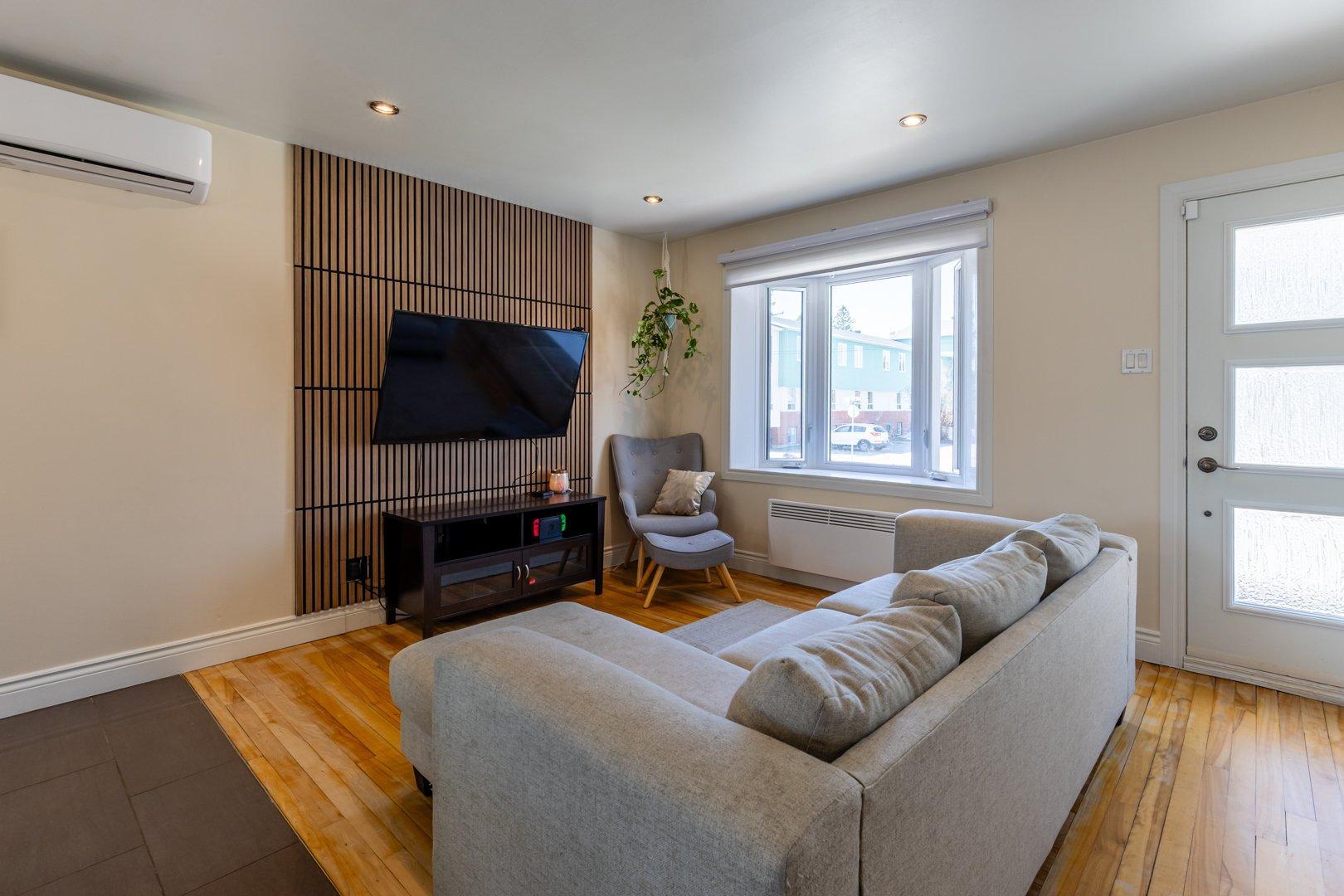 









655


126e Rue

,
Shawinigan,




QC
G9P3X3

