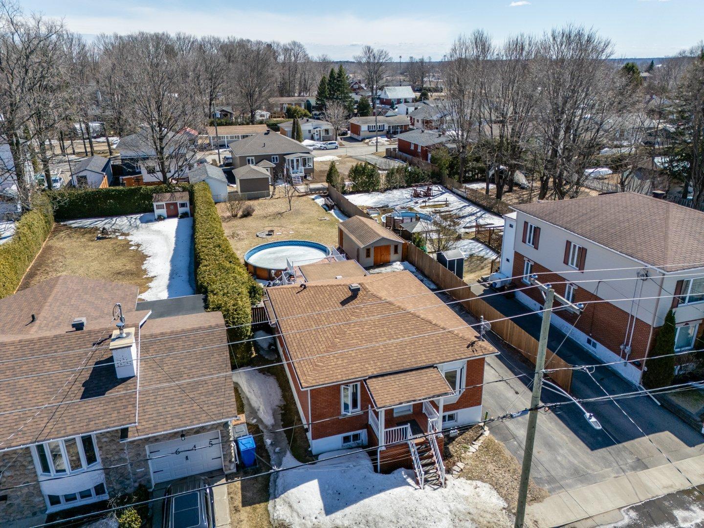 









655


126e Rue

,
Shawinigan,




QC
G9P3X3

