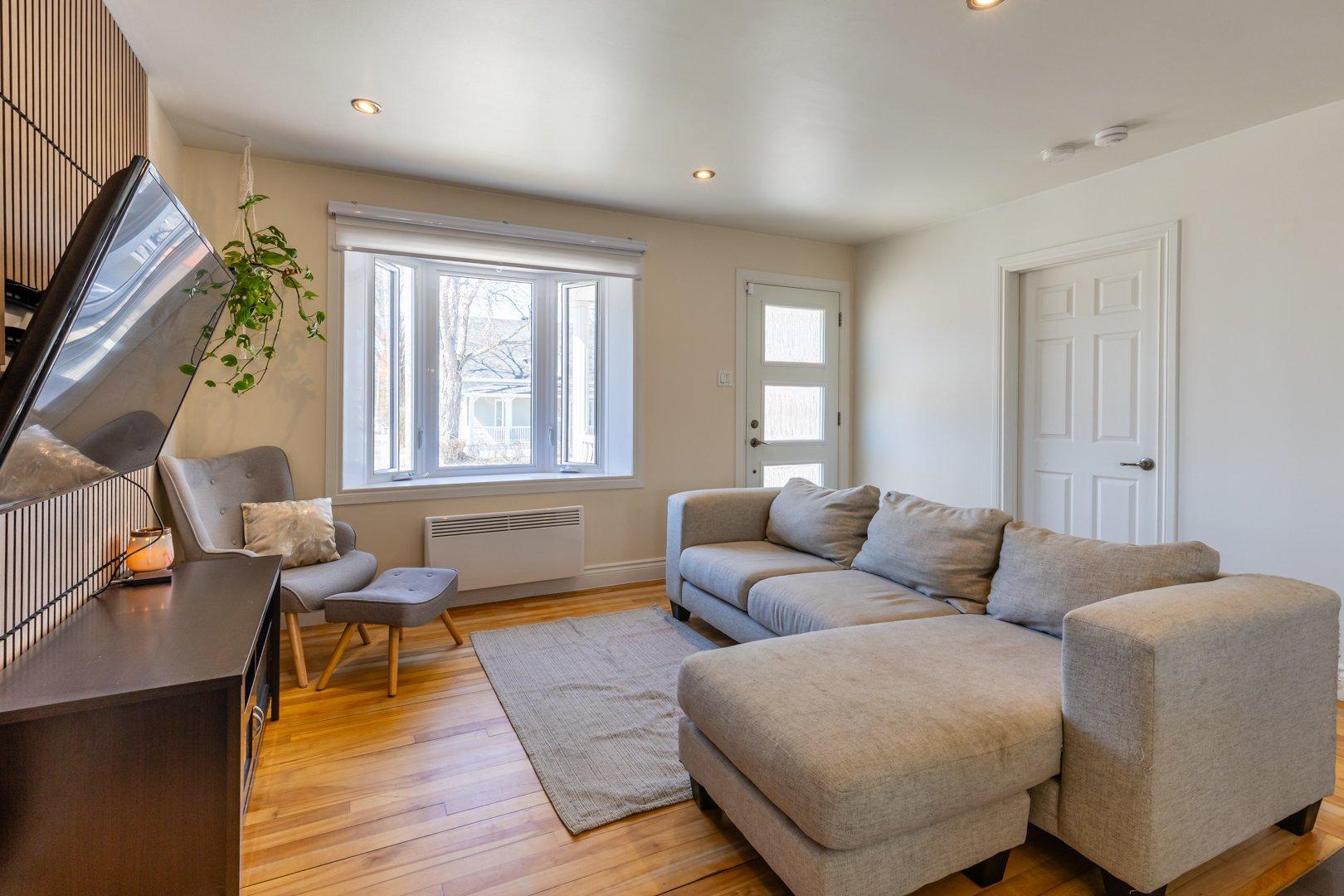 









655


126e Rue

,
Shawinigan,




QC
G9P3X3

