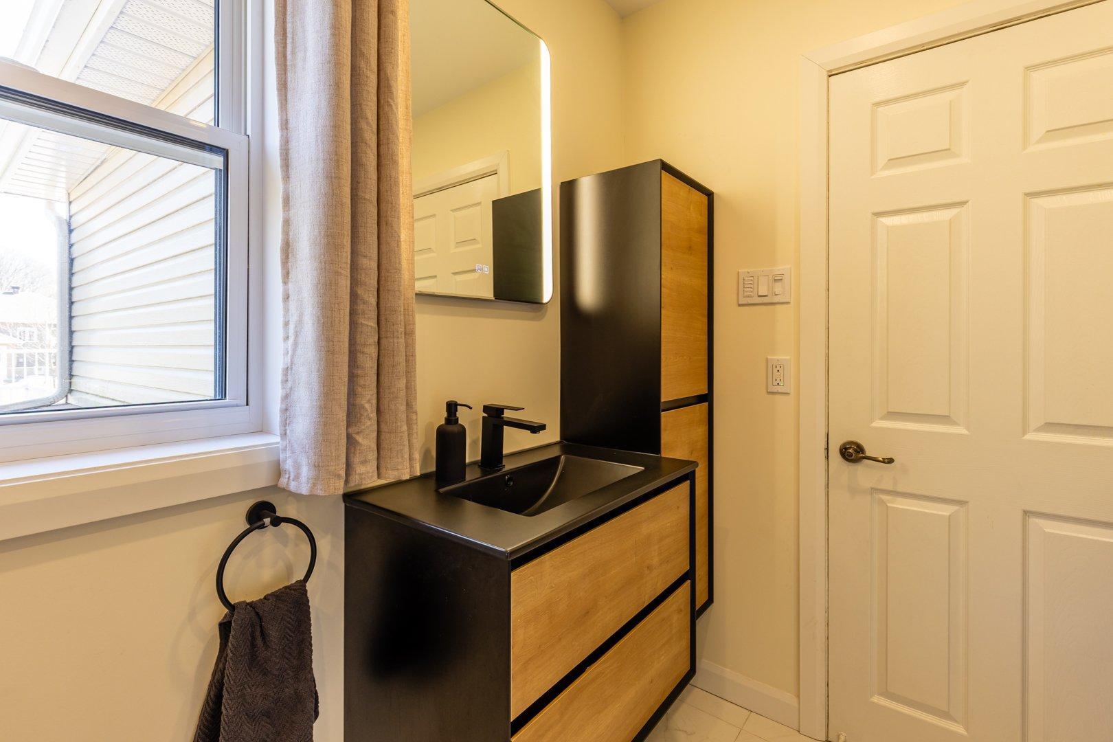 









655


126e Rue

,
Shawinigan,




QC
G9P3X3

