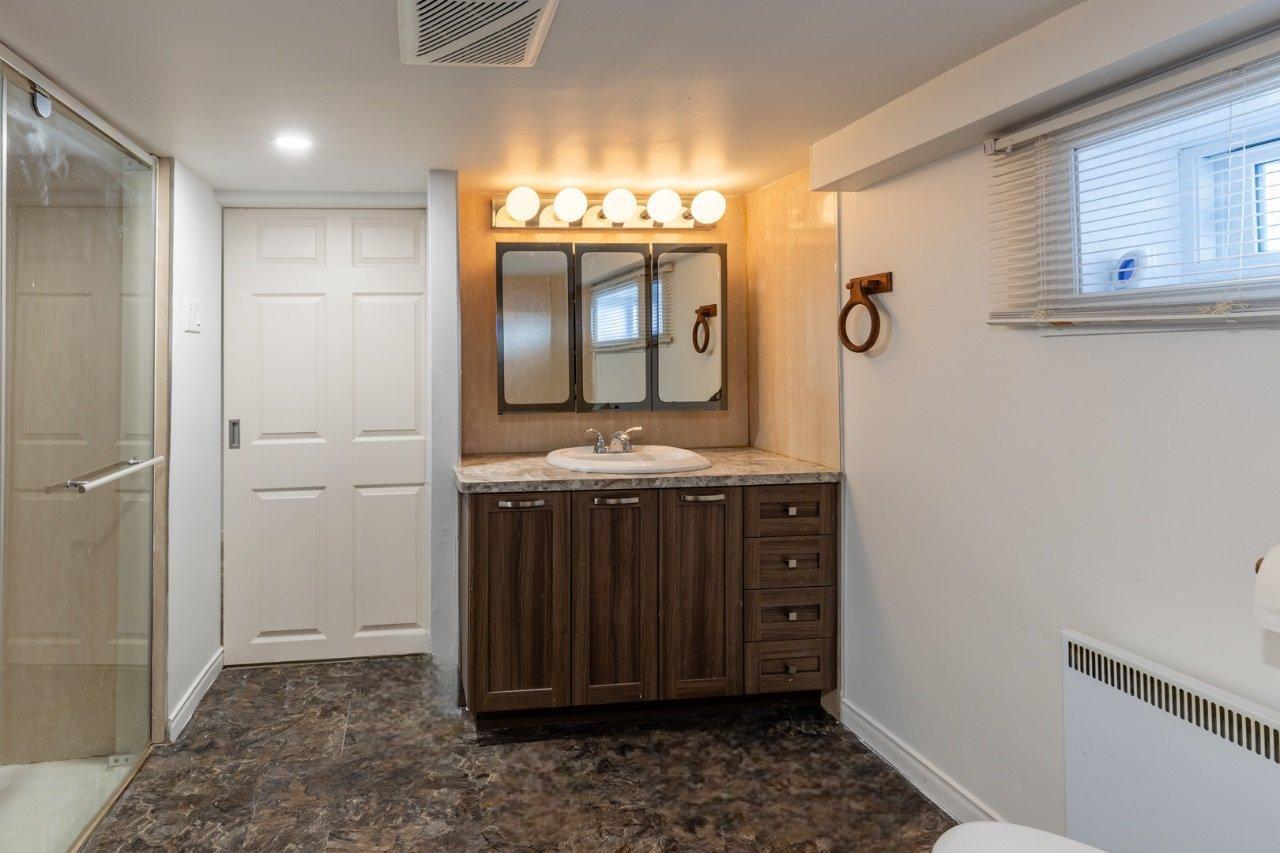 









655


126e Rue

,
Shawinigan,




QC
G9P3X3


