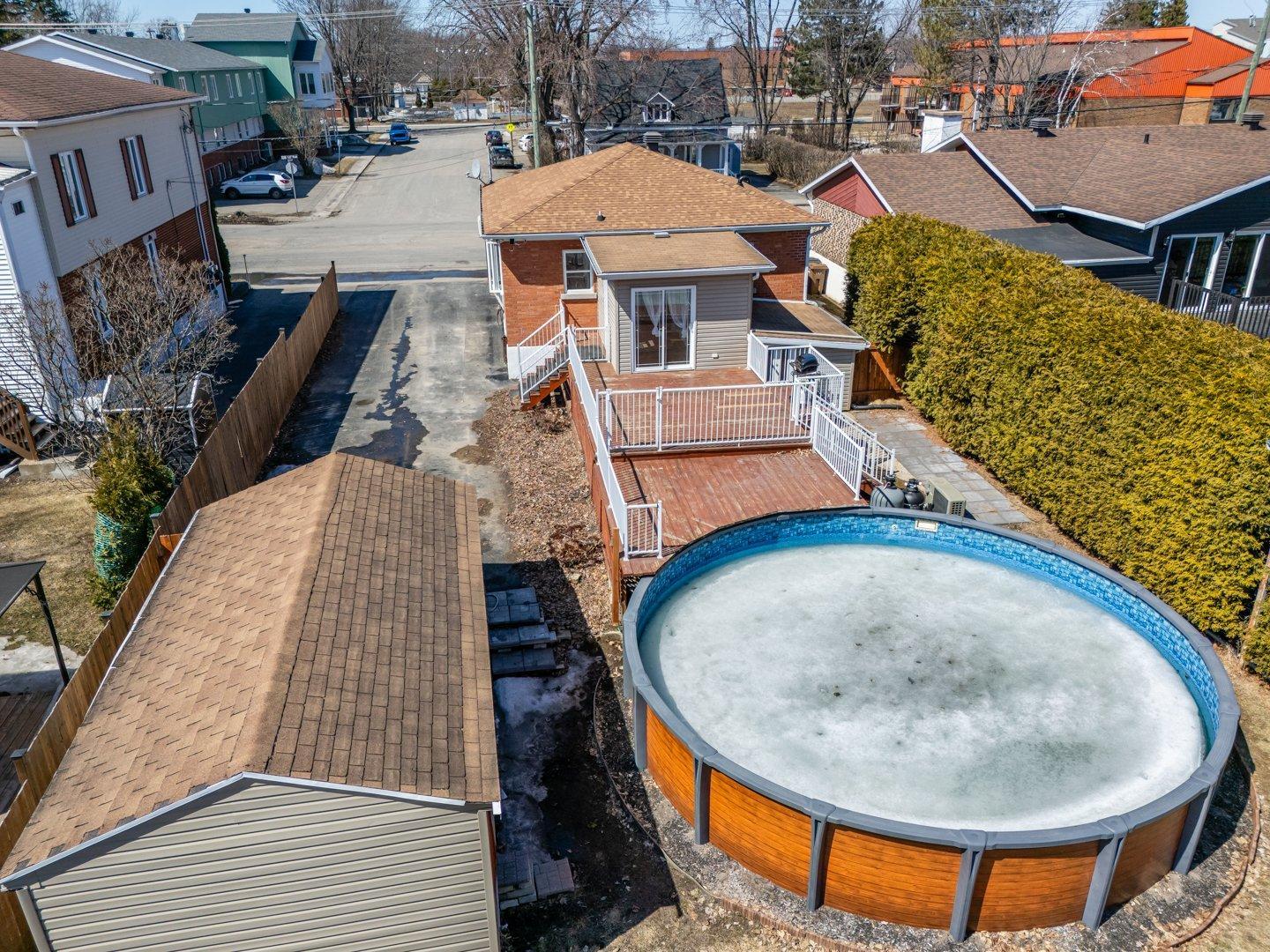 









655


126e Rue

,
Shawinigan,




QC
G9P3X3

