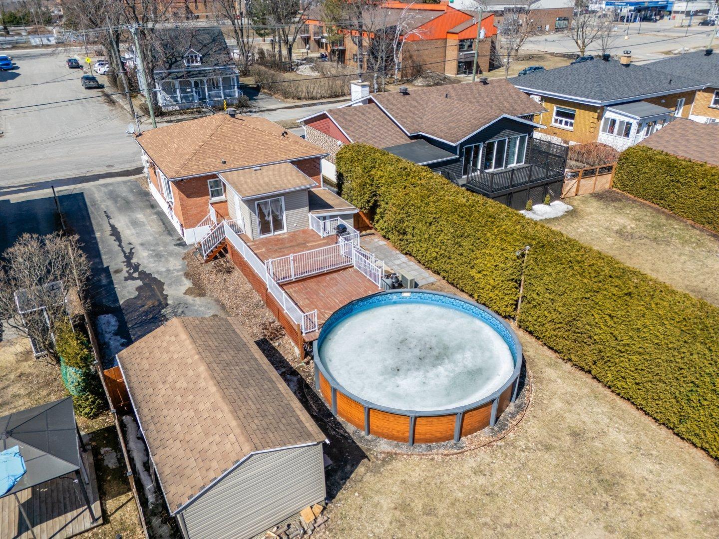 









655


126e Rue

,
Shawinigan,




QC
G9P3X3

