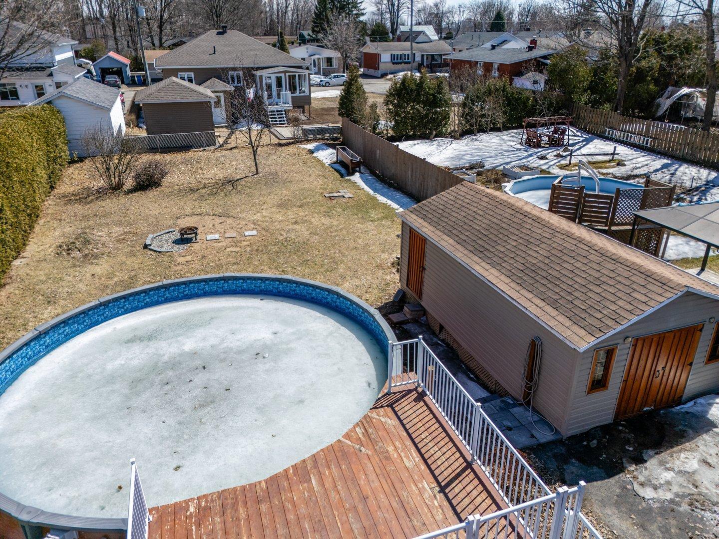 









655


126e Rue

,
Shawinigan,




QC
G9P3X3

