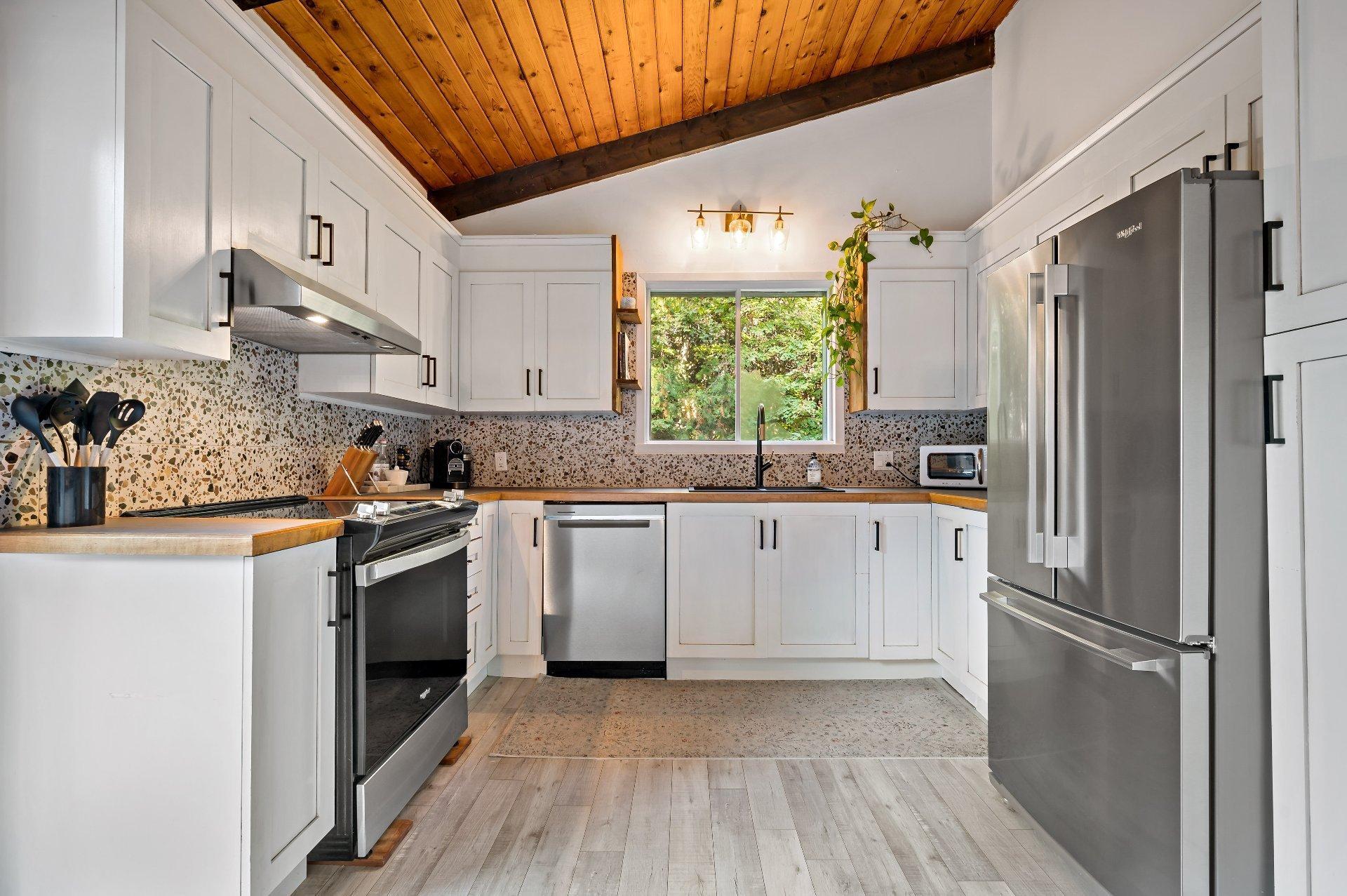 









1470


Rue Labelle

,
Mont-Tremblant,




QC
J8E2N5


