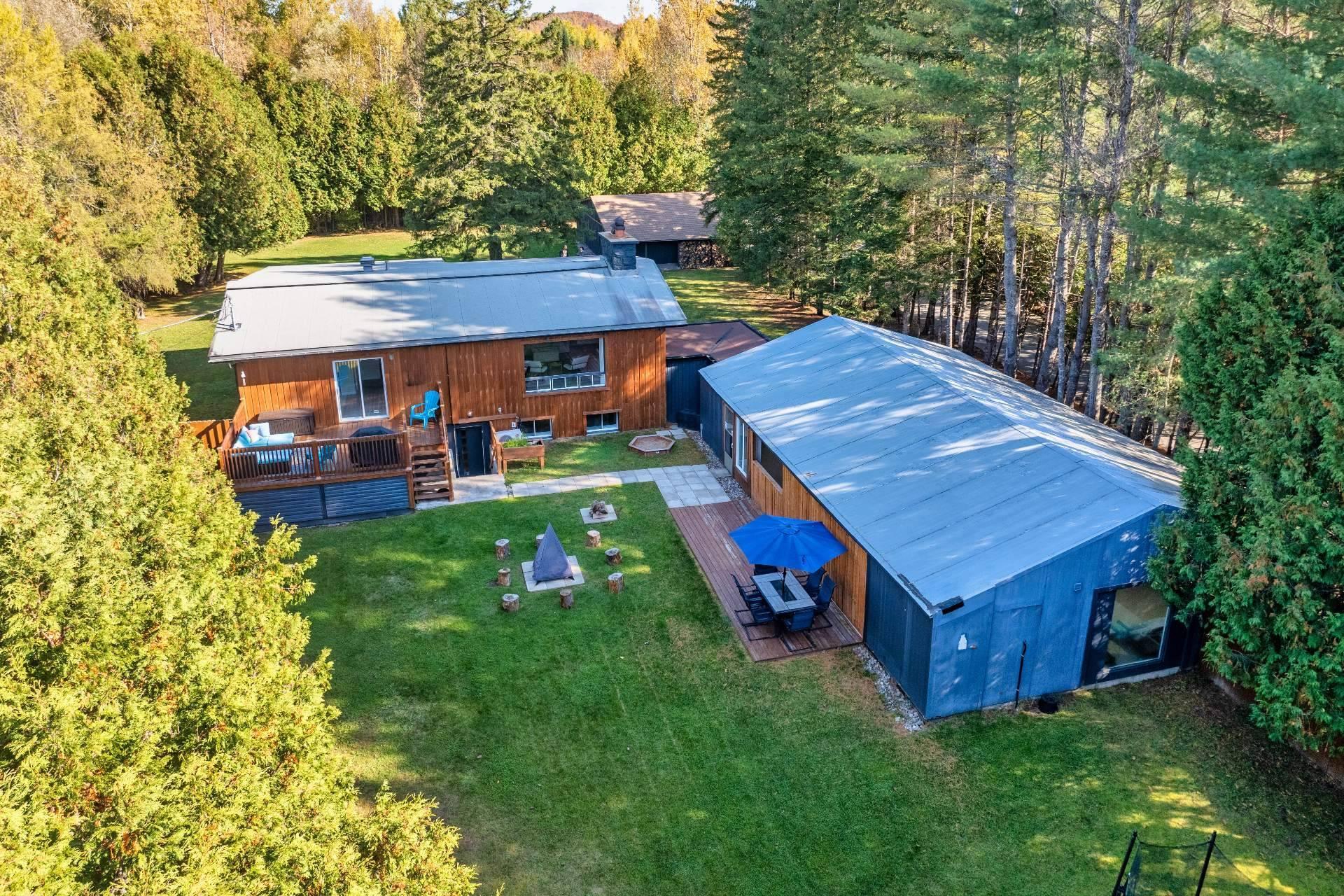 









1470


Rue Labelle

,
Mont-Tremblant,




QC
J8E2N5

