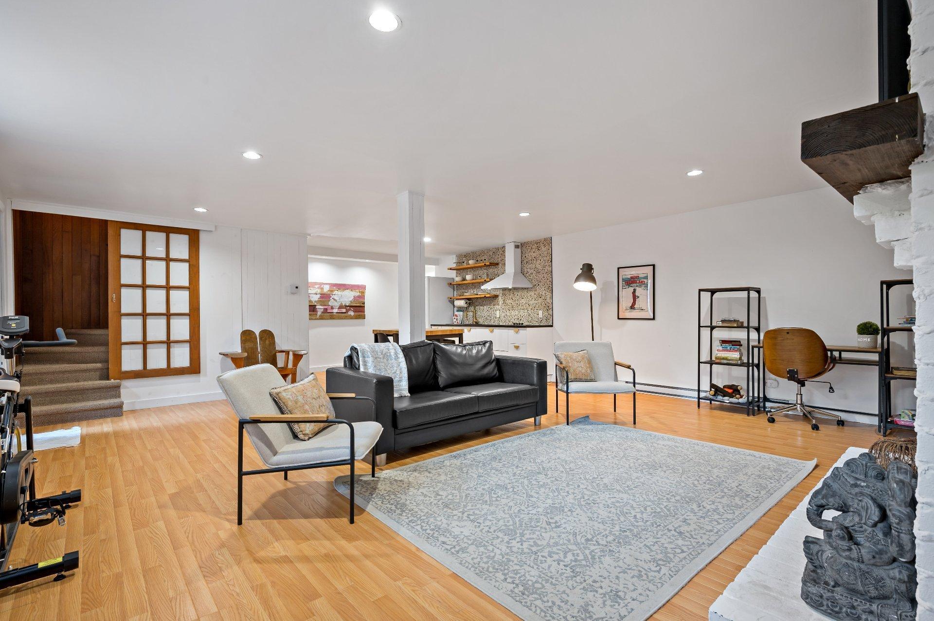 









1470


Rue Labelle

,
Mont-Tremblant,




QC
J8E2N5

