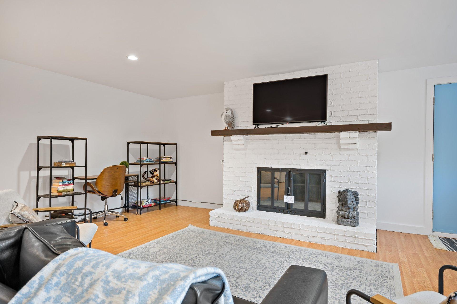 









1470


Rue Labelle

,
Mont-Tremblant,




QC
J8E2N5

