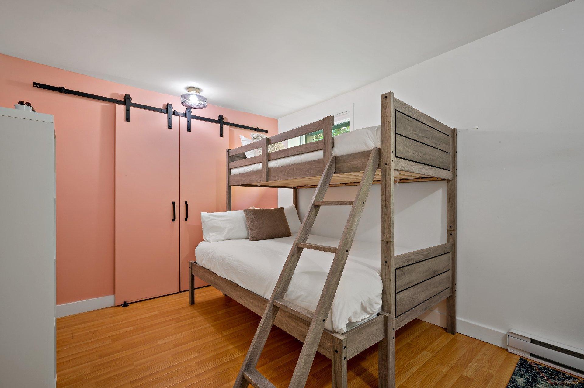 









1470


Rue Labelle

,
Mont-Tremblant,




QC
J8E2N5


