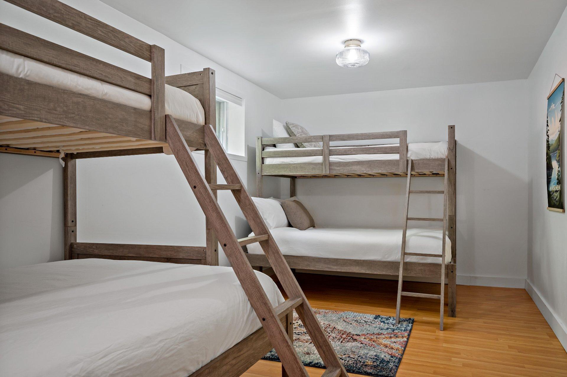 









1470


Rue Labelle

,
Mont-Tremblant,




QC
J8E2N5

