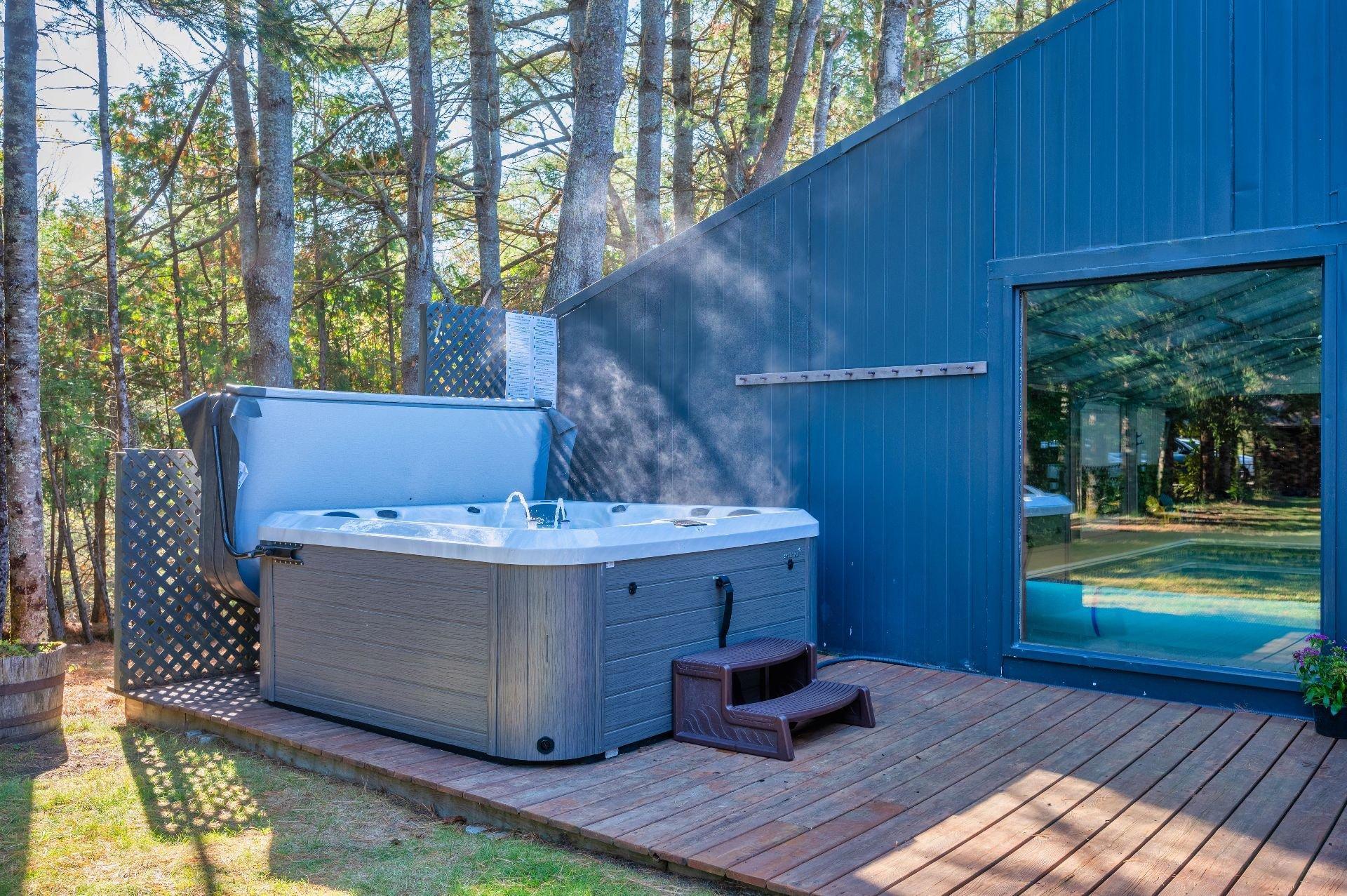 









1470


Rue Labelle

,
Mont-Tremblant,




QC
J8E2N5

