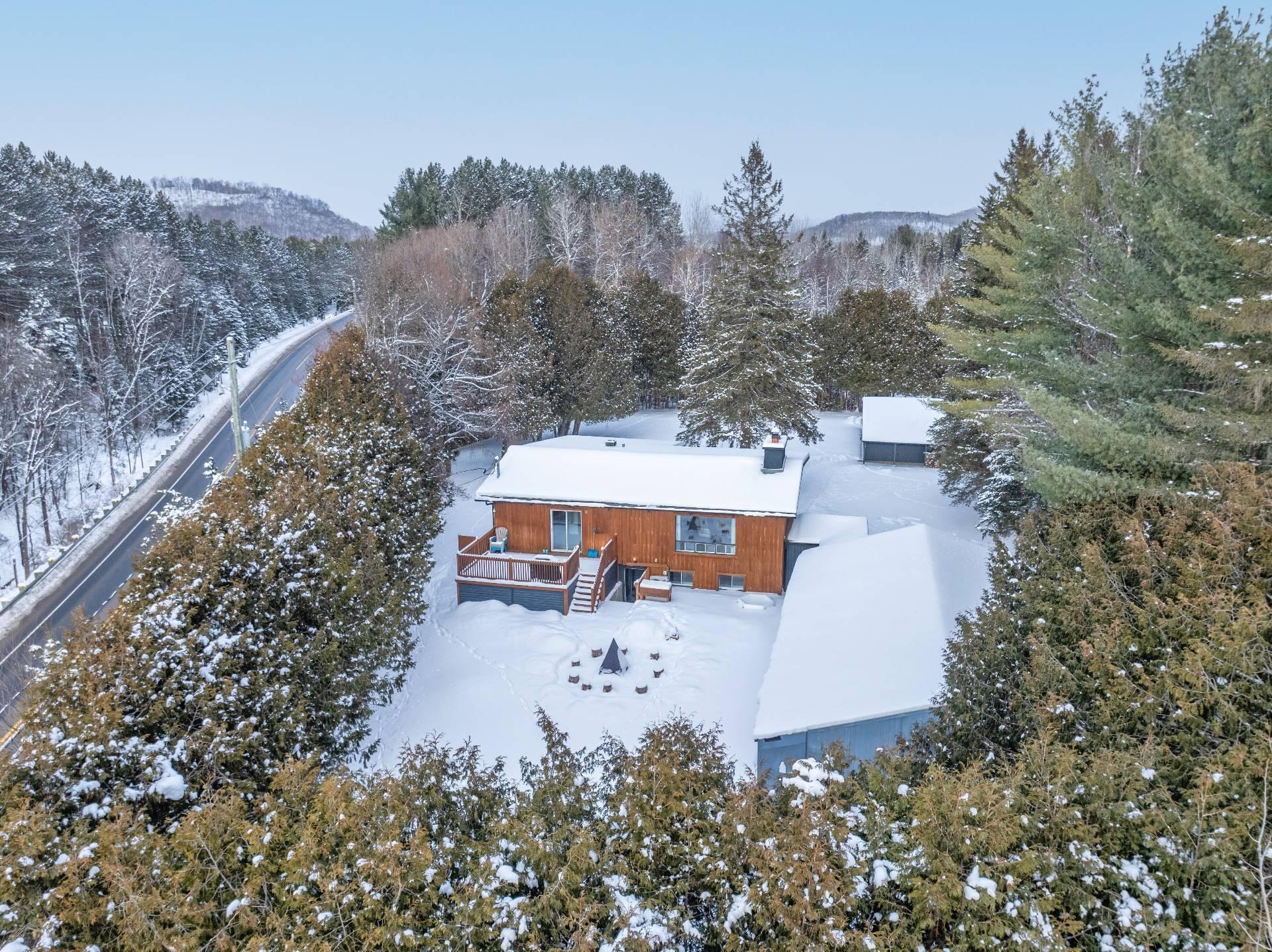 









1470


Rue Labelle

,
Mont-Tremblant,




QC
J8E2N5

