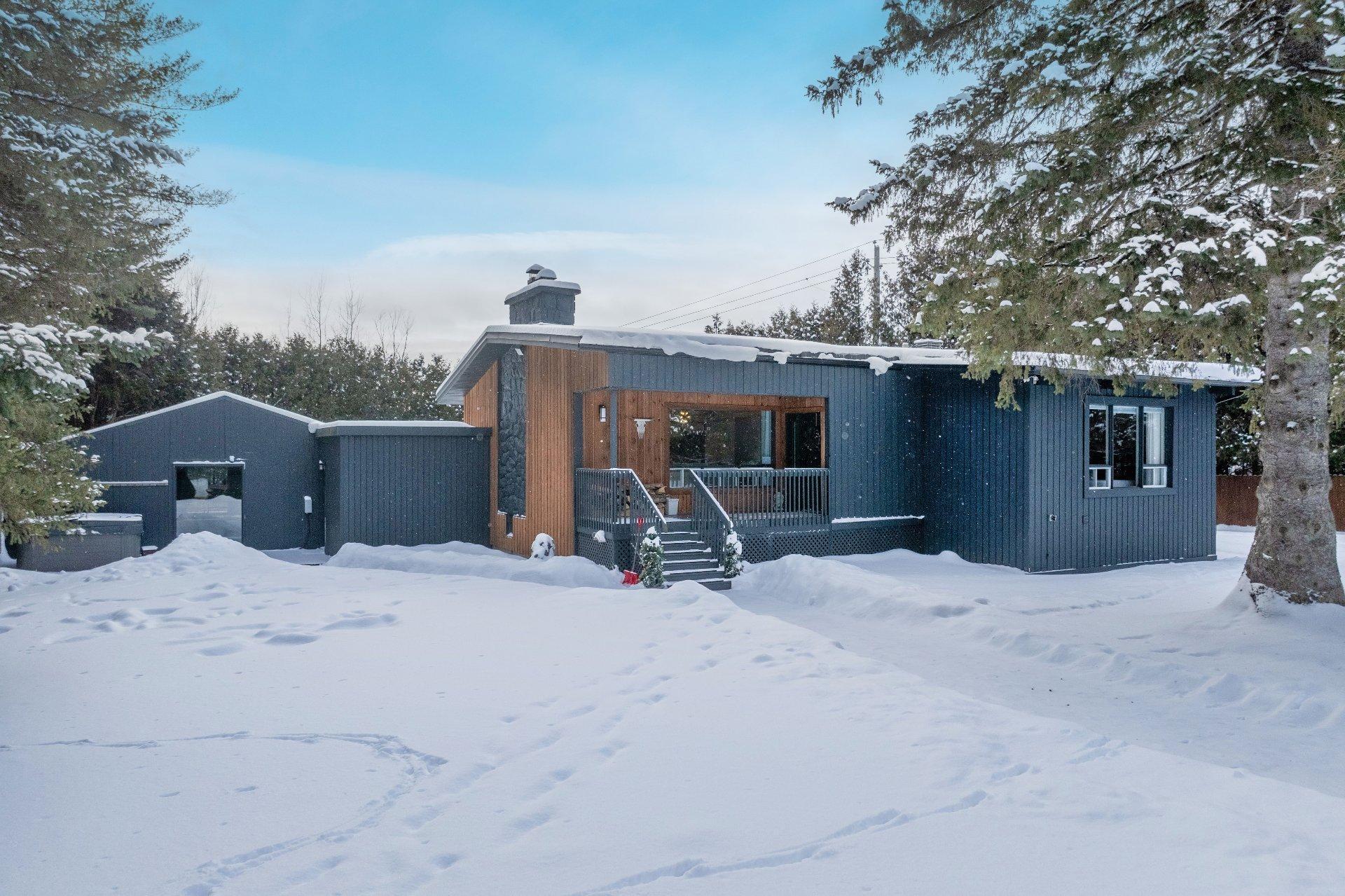 









1470


Rue Labelle

,
Mont-Tremblant,




QC
J8E2N5

