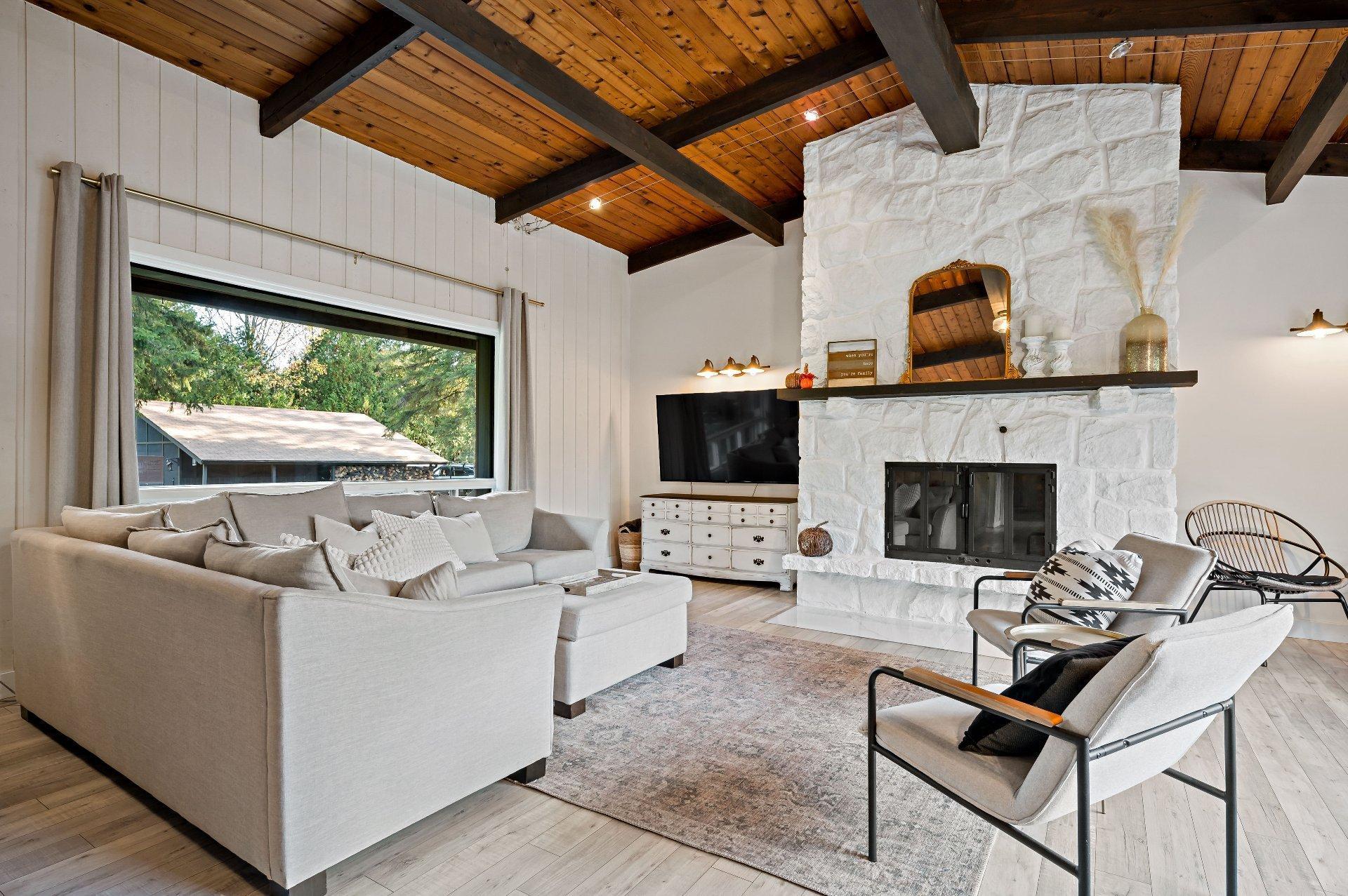 









1470


Rue Labelle

,
Mont-Tremblant,




QC
J8E2N5

